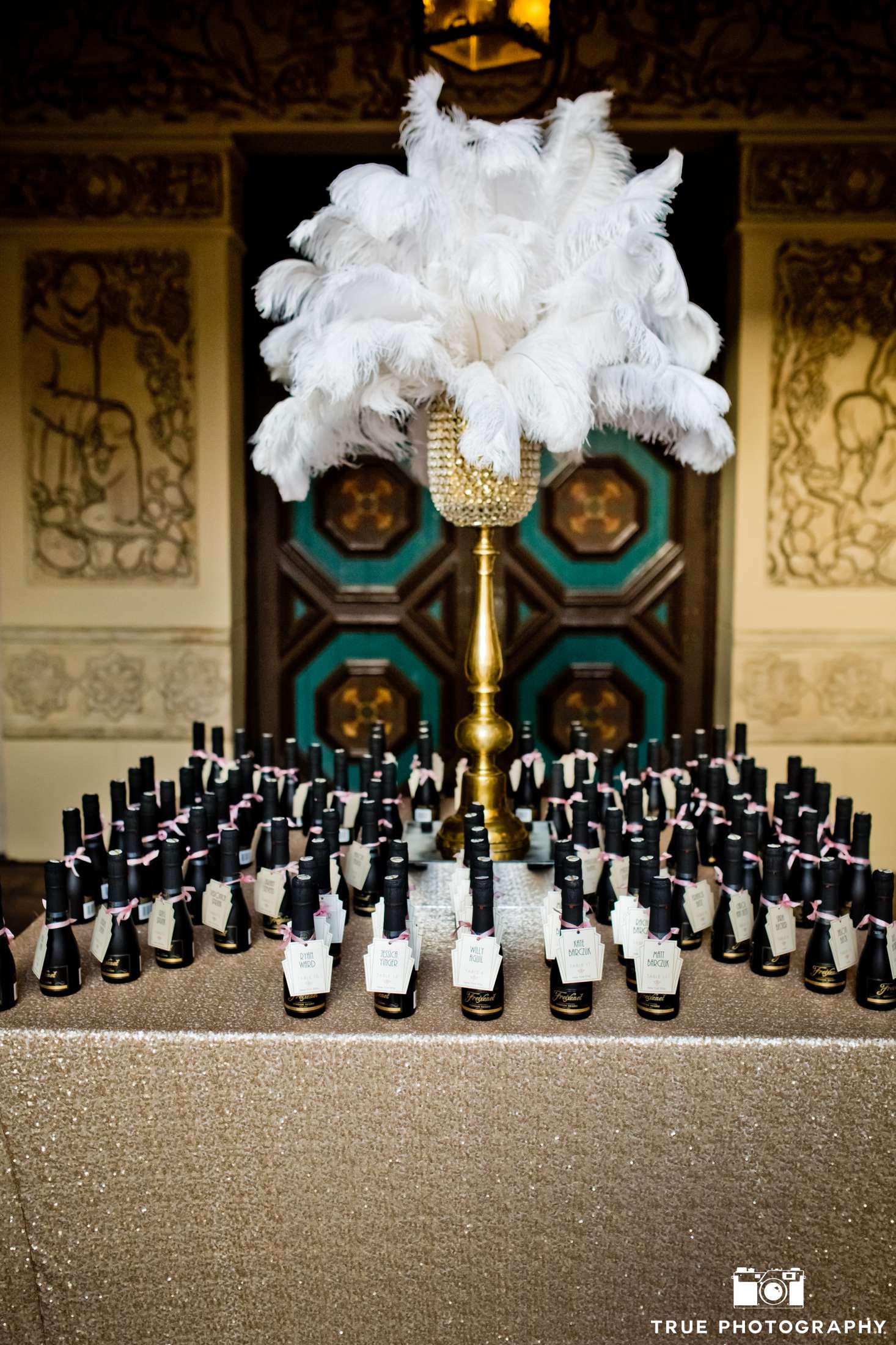 Eco-chic Glam Gold New Year's Wedding - Ecopartytime (Photo Credits: True Photography)