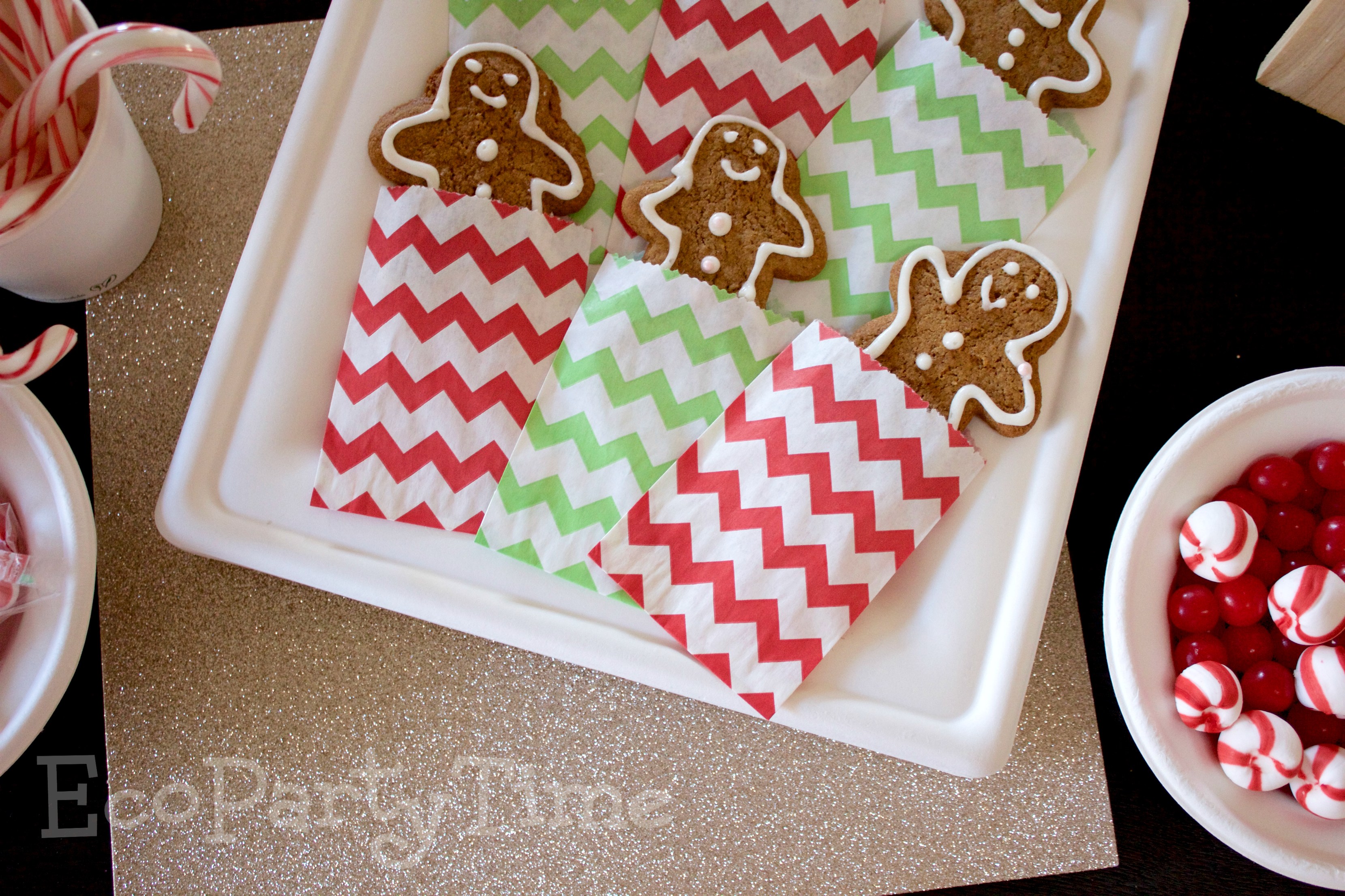 Ecopartytime: Gingerbread House Decorating Party