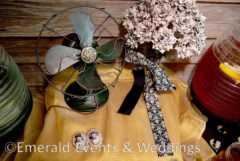 Sweet & Eco-chic Honey Bee Wedding Must-Haves from Ecopartytime - Theme Decor Ideas